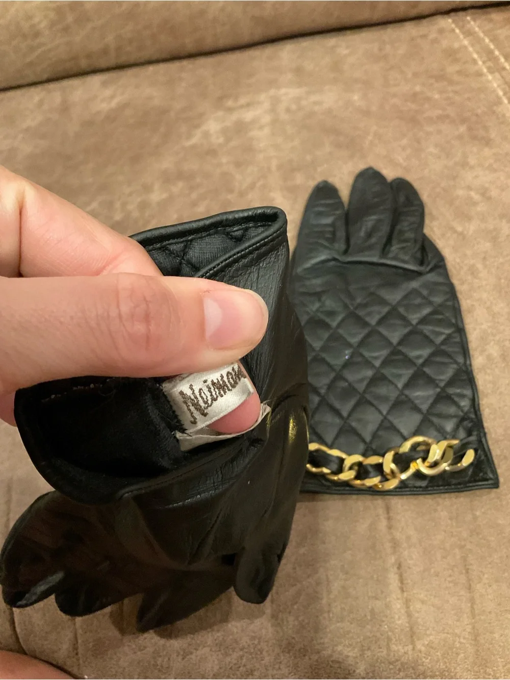 Neiman Marcus Black Quilted Leather Gloves